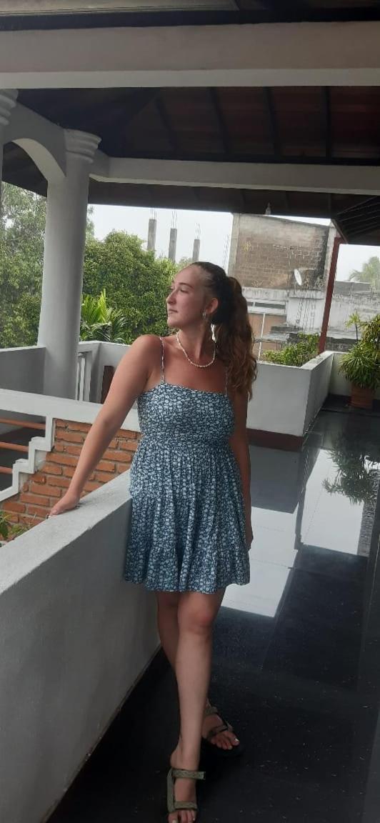 Melvila Peliyagoda Pattiya Bagian luar foto